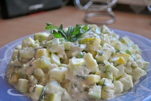 Салат из кабачков с кефиром