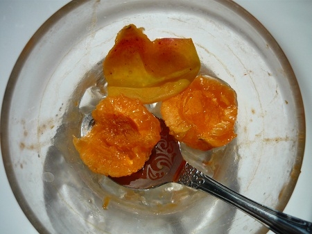 Маска из абрикоса и мёда для упругой и сияющей кожи