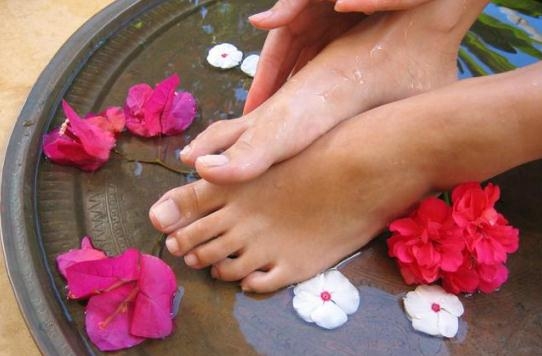 Утолщение ногтей на ногах: ванночки