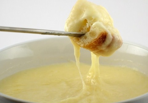 Как приготовить сырное фондю в домашних условиях?