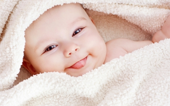 Как правильно чистить носик новорожденному?
