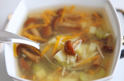 Вкусный суп лапша с опятами замороженными