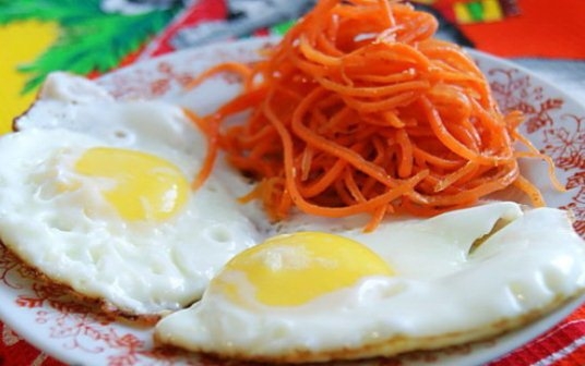 Как приготовить морковь по корейски с паприкой?