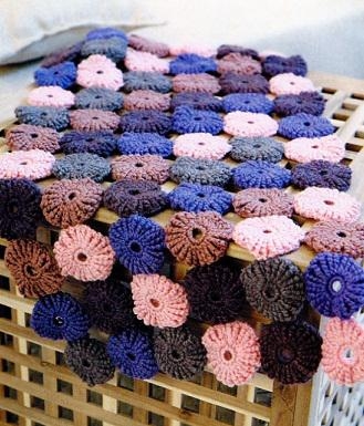 Вязание цветочного коврика крючком