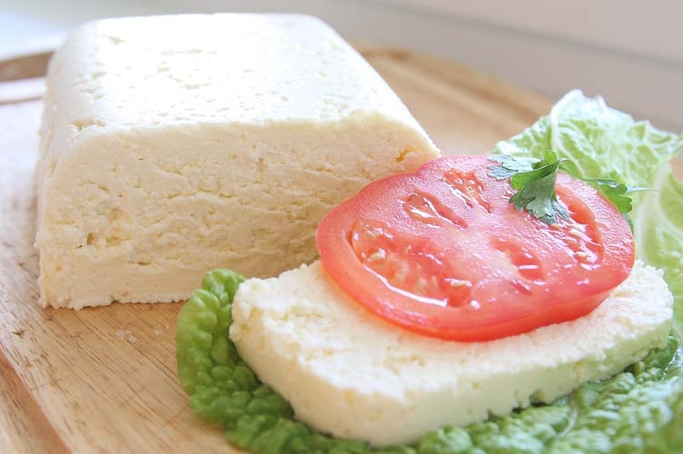 Калорийность и польза Адыгейского сыра