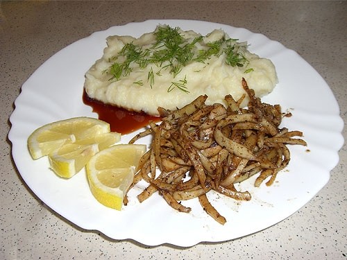 Жареные кальмары с картофелем