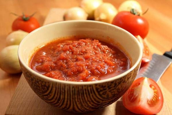 Аджика из помидор и чеснока: рецепт 