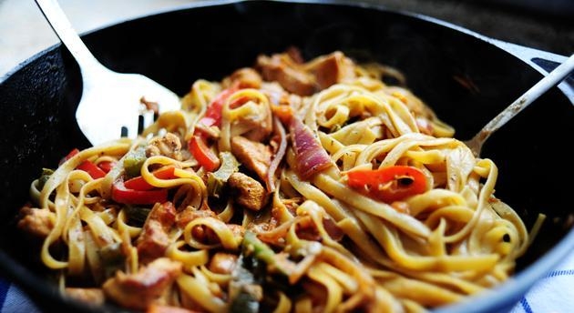 Спагетти в мультиварке: рецепты приготовления