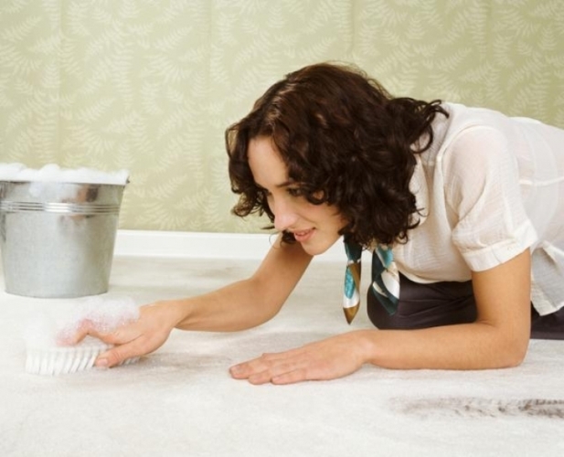 Чистка ковролина: способы и основные правила. Как чистить ковролин в домашних условиях?