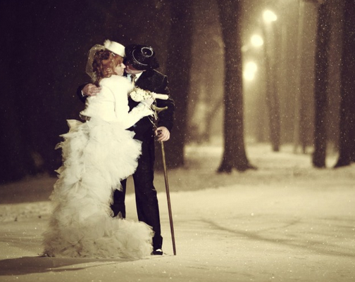 Фотосессия: свадьба зимой, романтичное фото