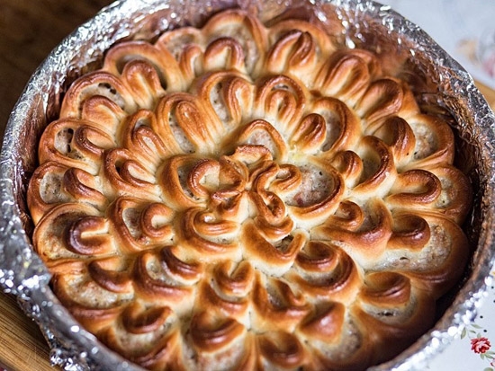 Пирог «Хризантема» с фаршем и яблоками на бездрожжевом тесте