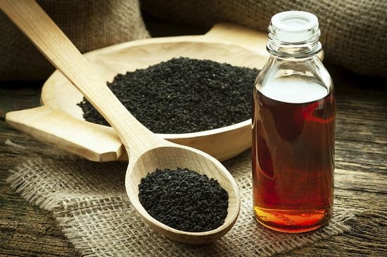 В чем польза и вред масла черного тмина?