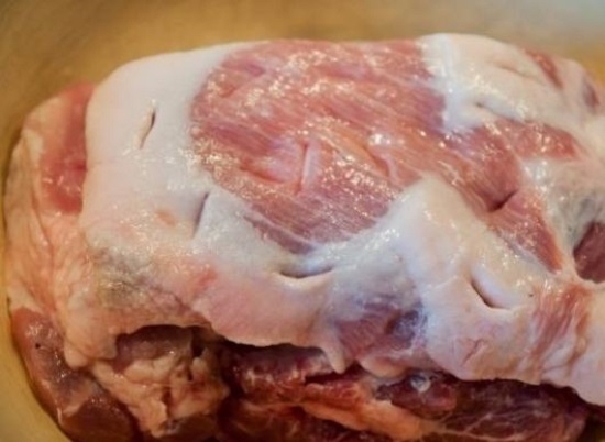 Рецепт вкуснейшей свиной шейки, запеченной в рукаве