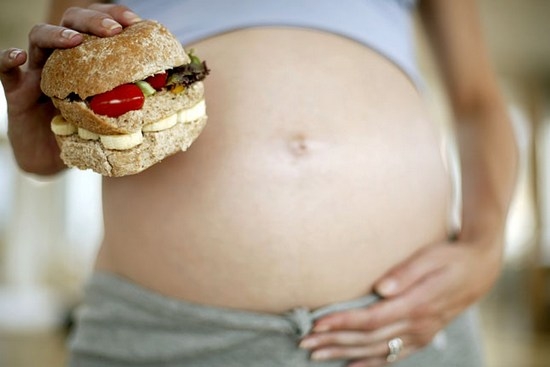Почему пучит живот при беременности?