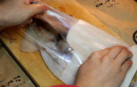 Как варить кальмары замороженные