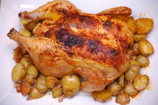 Курица на банке с картошкой в духовке