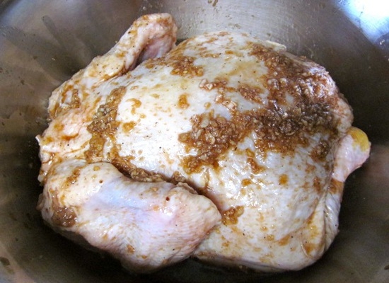 Курица в духовке целиком в рукаве
