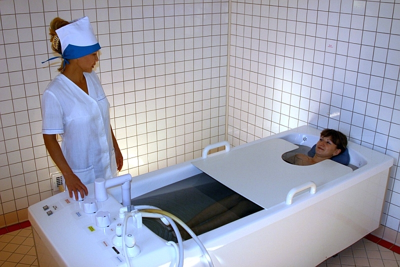 «Ароматная» санаторная процедура: насколько полезны ванны с сероводородом?