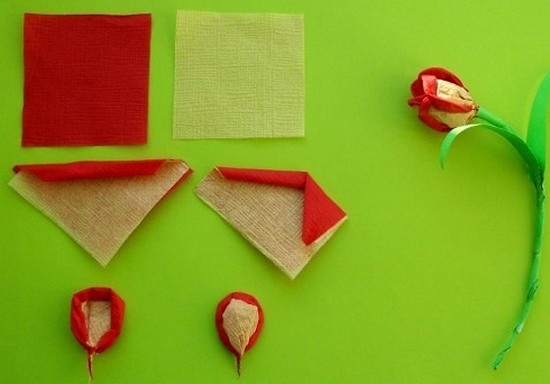 Как сделать из цветной бумаги тюльпан?