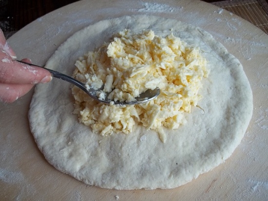 Хачапури с сыром: начинка