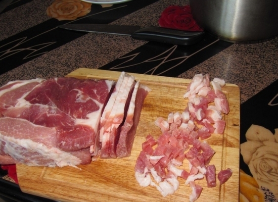 Рубленые котлеты из свинины и курицы: мясо