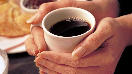 Кофеин не только влияет на уровень артериального давления, но и вызывает зависимость