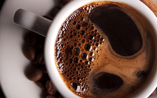 две кружки кофейного напитка в сутки практически не влияют на уровень артериального давления