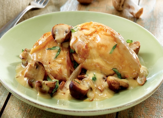 Курица с грибами и картошкой в мультиварке