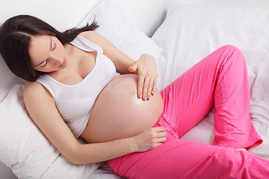  Практически 80% женщин на ранних сроках беременности наблюдают у себя незначительные кровянистые выделения из влагалища