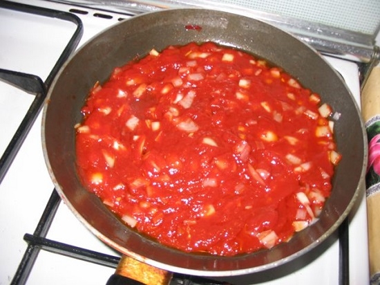 Украинский красный борщ: томат