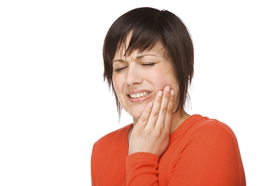Пародонтит – заболевание тканей ротовой полости, которое влечет за собой нарушение связок, фиксирующих зуб в костях челюсти