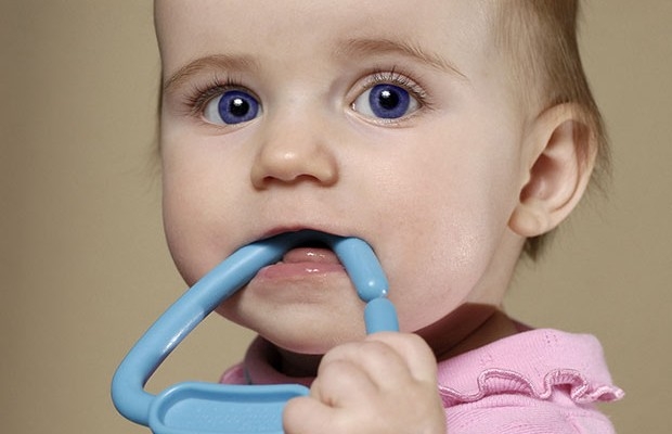Симптомы прорезывания зубов у младенцев