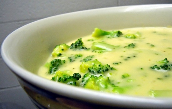 Легкий овощной суп из брокколи