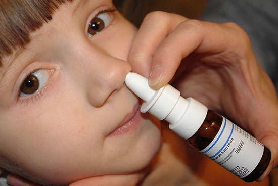 Детские сосудосуживающие капли в нос: какие лучше?