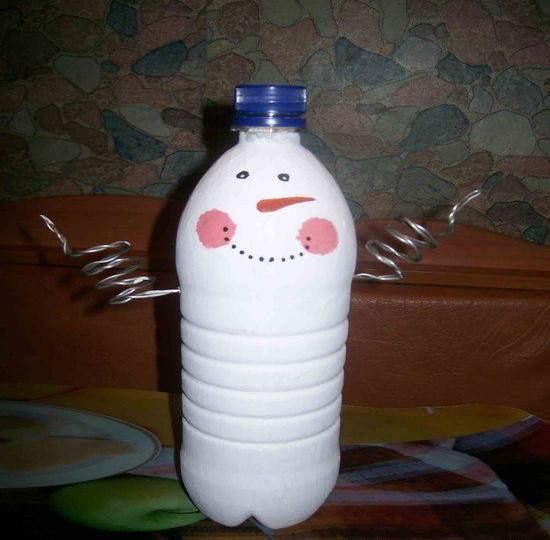 Поделки снеговика своими руками из пластиковых бутылок