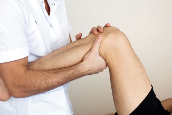 Болит колено с внутренней стороны: как лечить