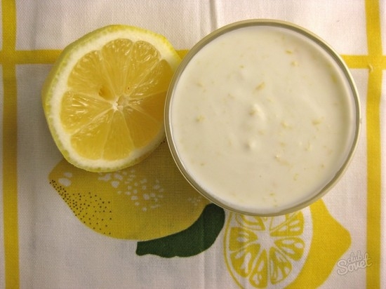 рецепт маски с активированным углем, лимонным соком и йогуртом
