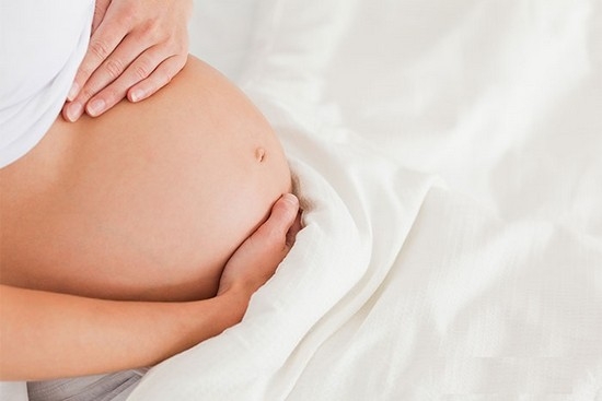 Колющие боли внизу живота при беременности: причины