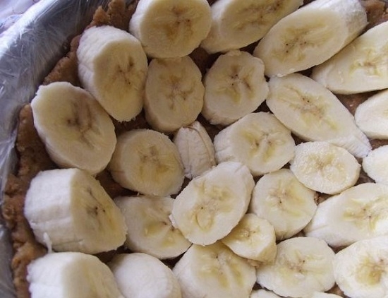 выкладываем бананы