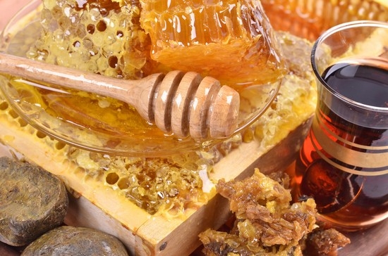пользу или вред несет мед с прополисом
