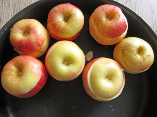 Запеченные яблоки с творогом