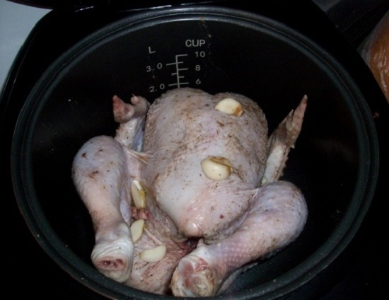 Курица целиком в мультиварке: рецепт с фото
