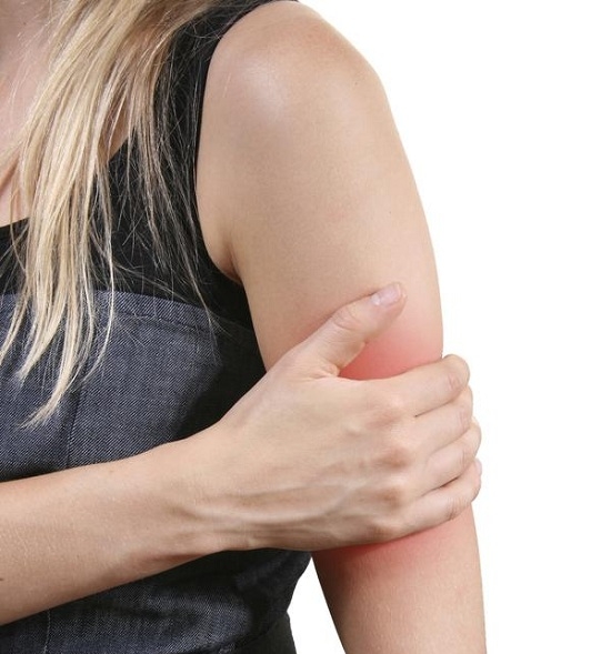 Болит рука от плеча до локтя: причины и методы лечения