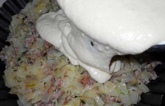 Заливной пирог с курицей и картошкой - приготовление