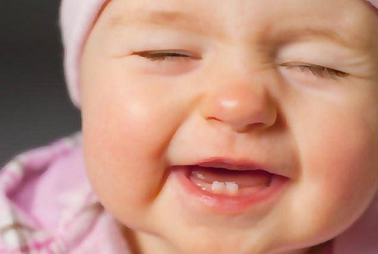 Когда режутся коренные зубы у детей?