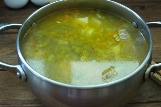 Как приготовить куриный суп с зеленым горошком консервированным: шаг 7