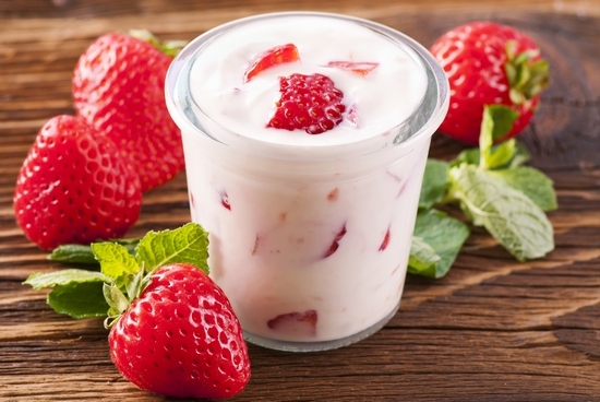 несладкий обезжиренный йогурт
