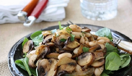 рецепт постного салата на поминки с грибами