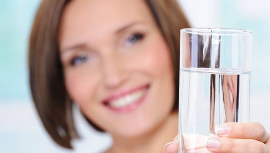 Какую воду не стоит пить при беременности?