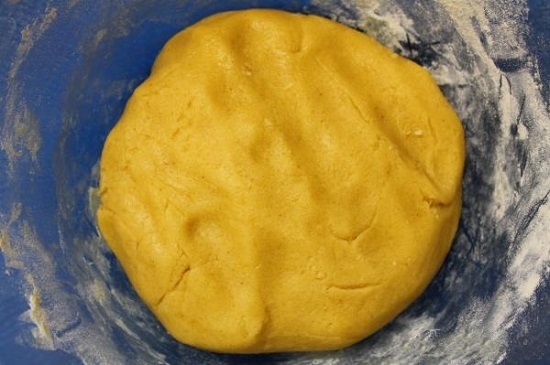 Приготовление имбирного теста для печенья
